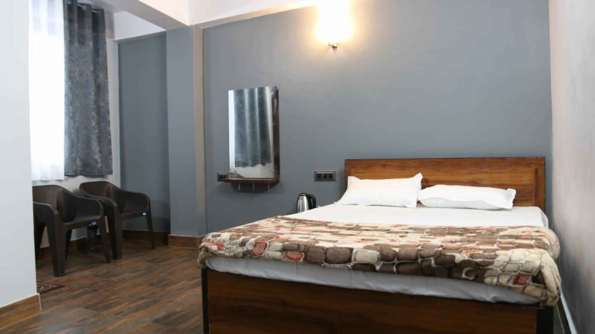 Hotel Pitstop Darjeeling - Excellent Service Recommended & Couple Friendly Buitenkant foto