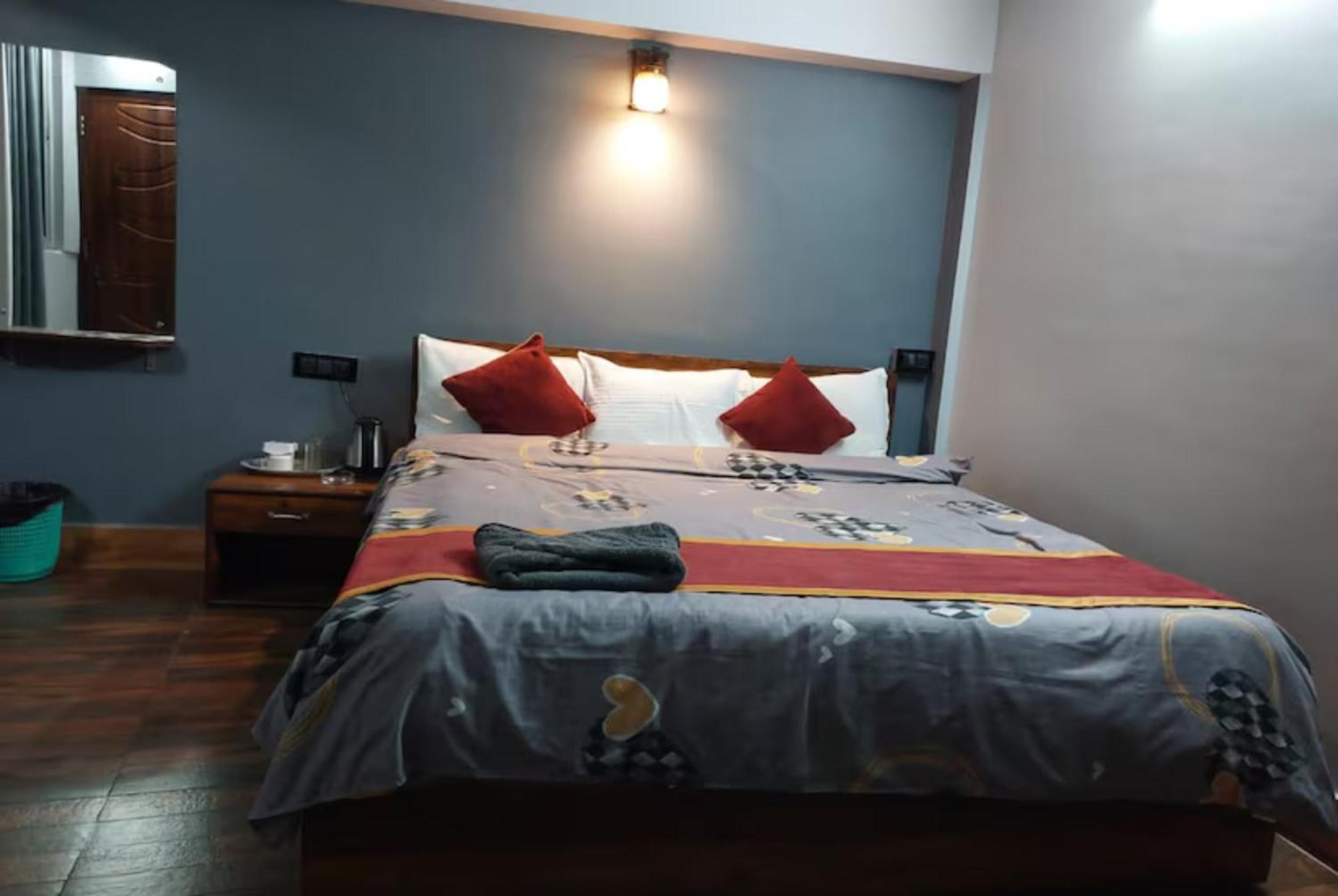 Hotel Pitstop Darjeeling - Excellent Service Recommended & Couple Friendly Buitenkant foto