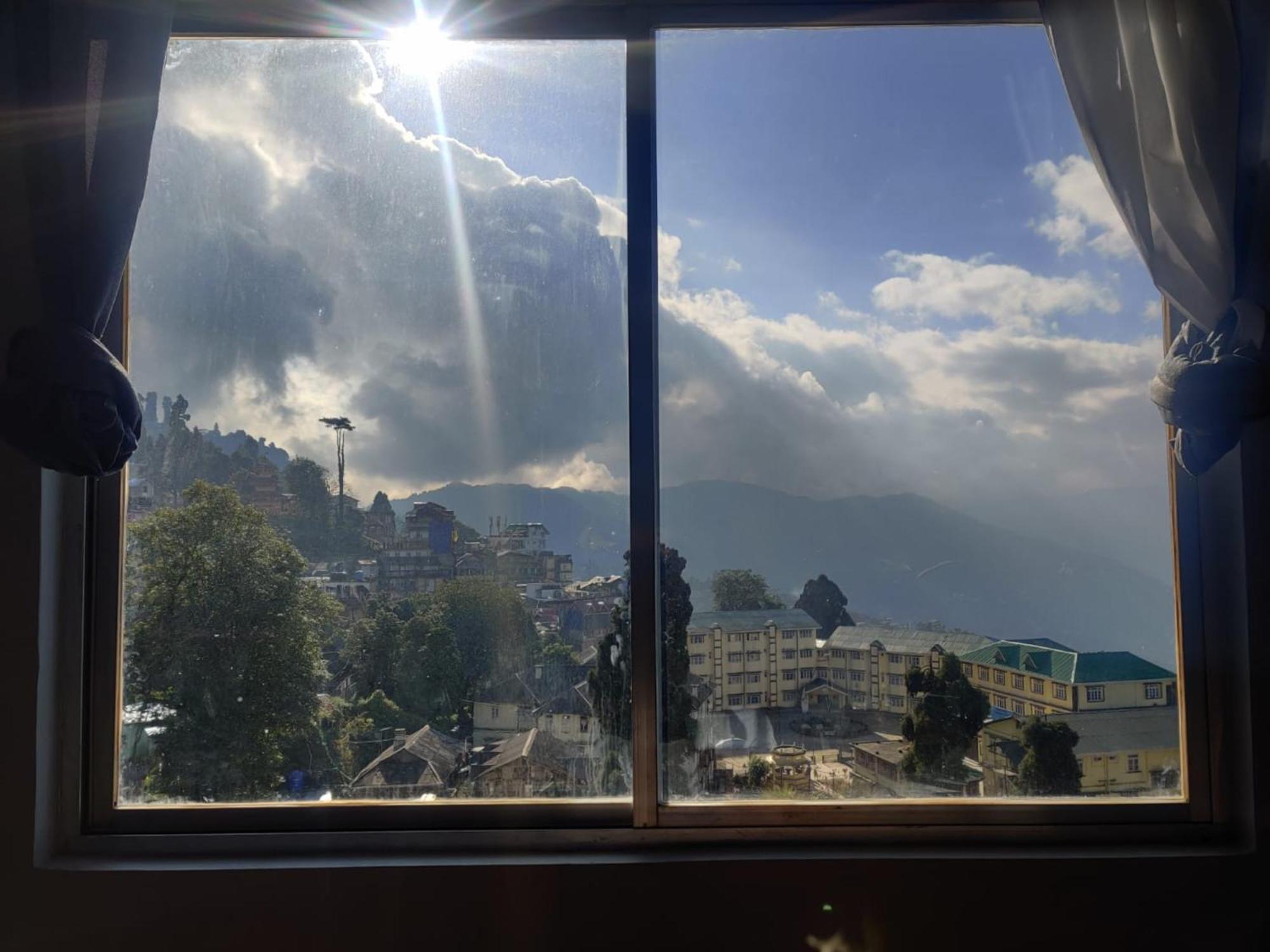 Hotel Pitstop Darjeeling - Excellent Service Recommended & Couple Friendly Buitenkant foto