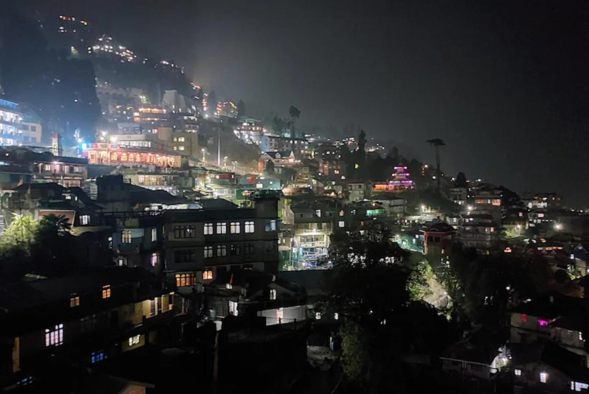 Hotel Pitstop Darjeeling - Excellent Service Recommended & Couple Friendly Buitenkant foto
